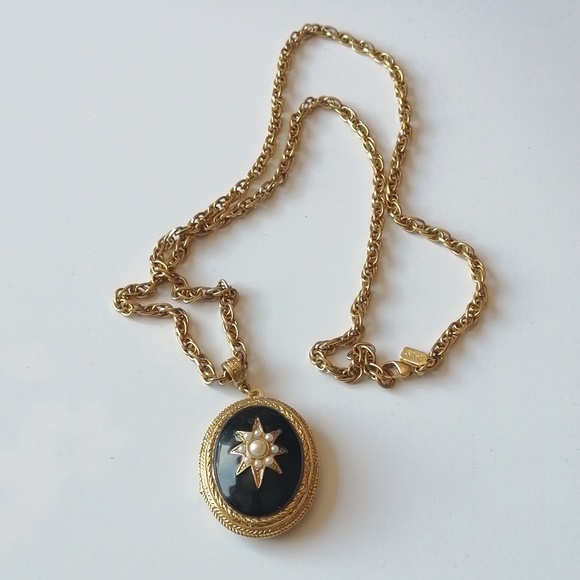 Vintage Necklace Faux Seed Pearls Black Enamel Goldtone Pendant Mourning Locket - Picture 1 of 9